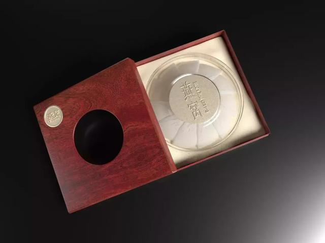 精美的木質(zhì)包裝設(shè)計(jì)7.jpg