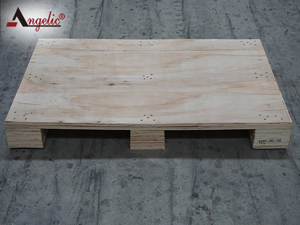 從四方面闡述膠合板托盤和實木托盤的差異